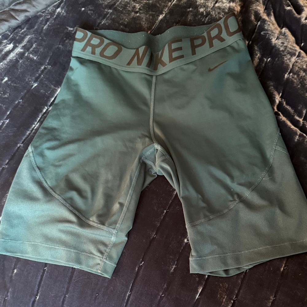 Nike Pro Dark Green Training Shorts size M